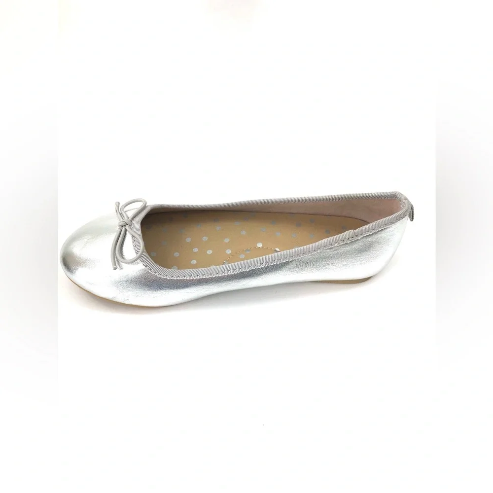 Cat & Jack Girls Bow Cute Slip On Flats Casual Shoes Silver Size 1 ($) 4868